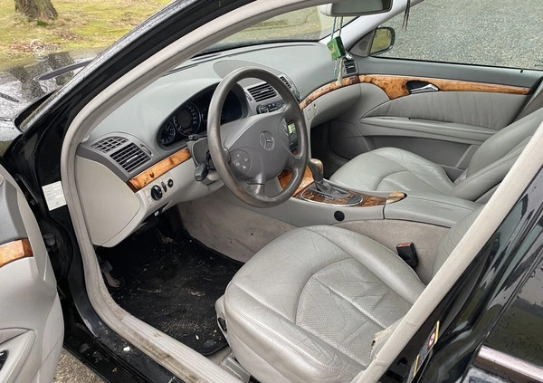Mercedes-Benz Klasa E cena 13900 przebieg: 319000, rok produkcji 2005 z Buk małe 497